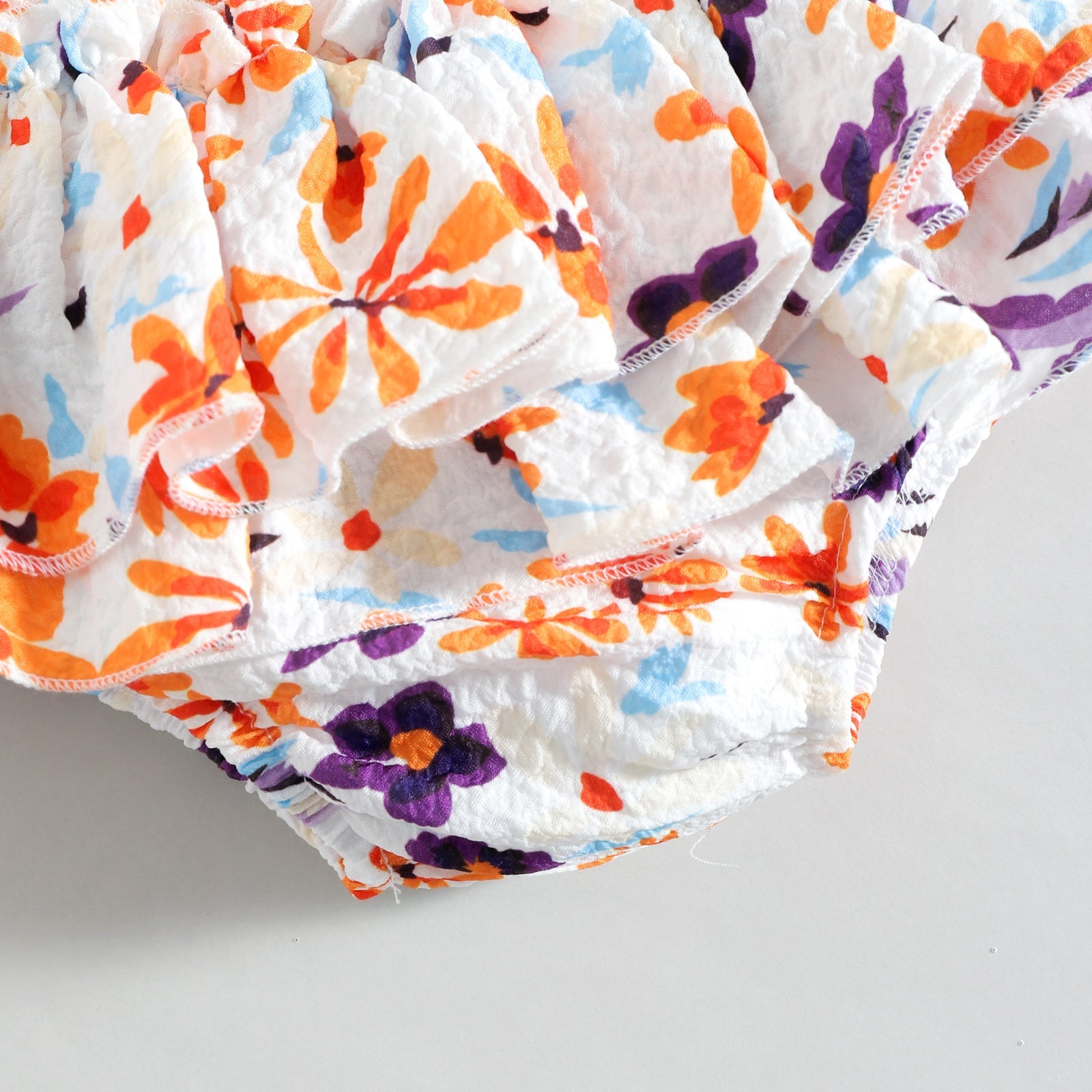 Flutter-sleeve Top Floral Skirt Pawlulu