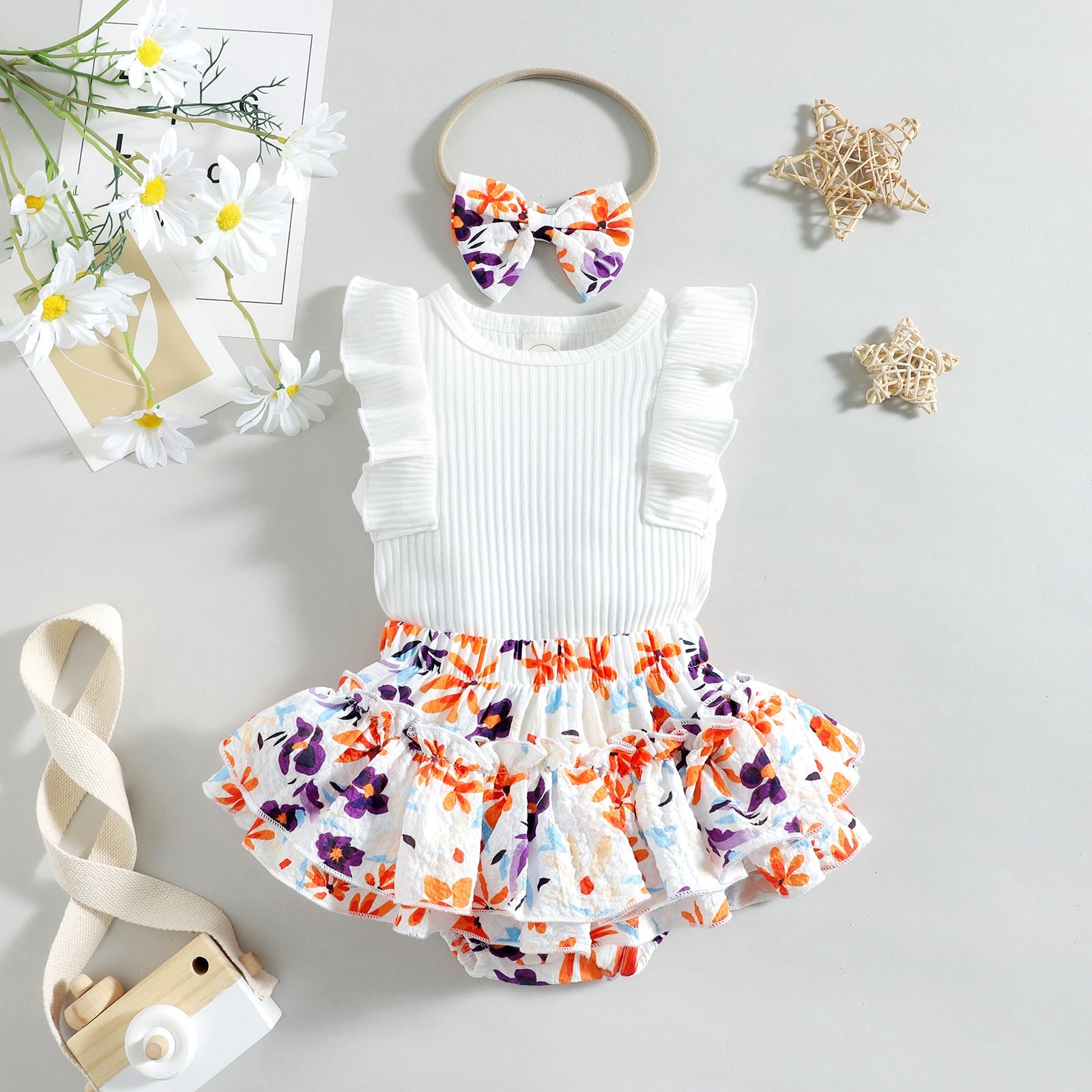 Flutter-sleeve Top Floral Skirt Pawlulu